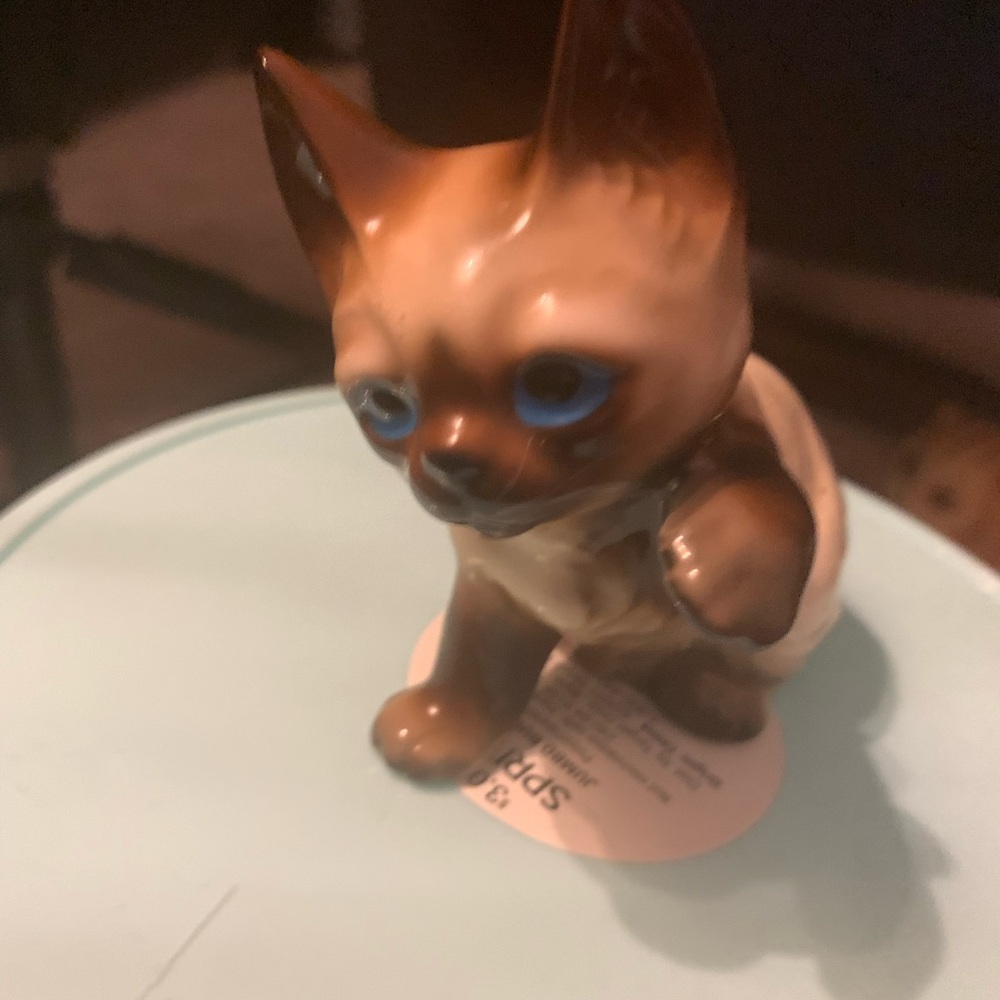 Ceramic Cat‎ Figurine-Vintage made in Japan